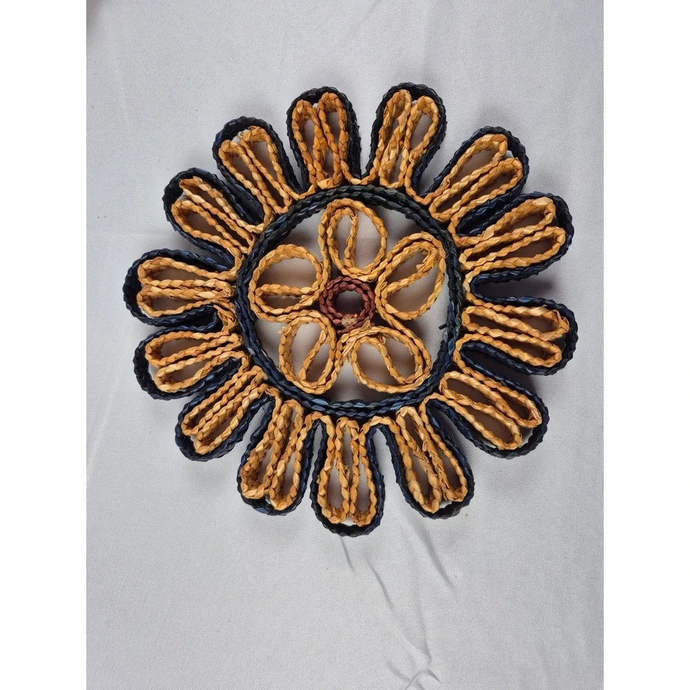 Vintage Woven Straw Wall Decor Set of 3 Boho‎ Floral Trivets Coasters 7 Inch